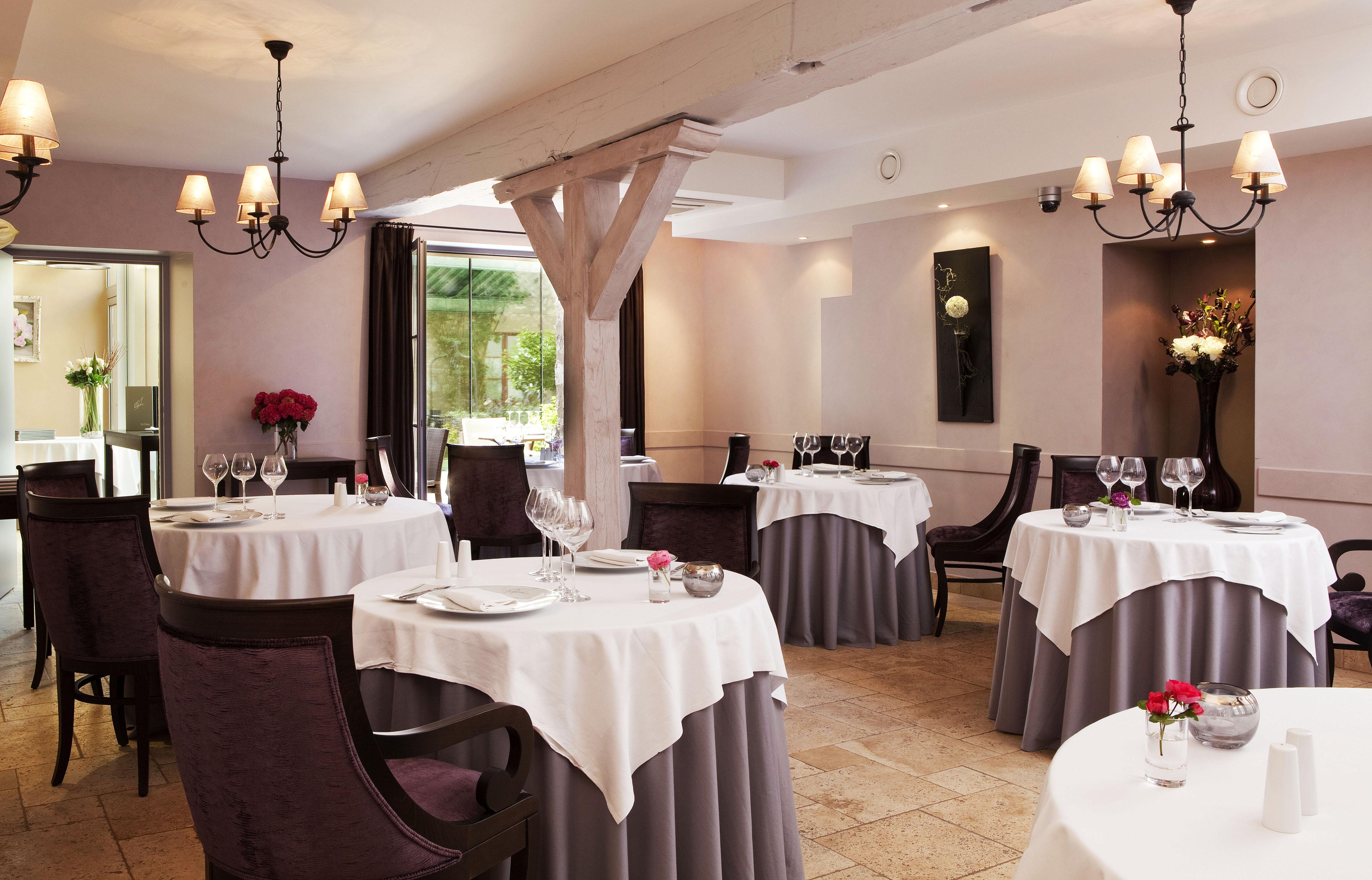 Hotel Aux Vieux Remparts, The Originals Relais Provins Esterno foto