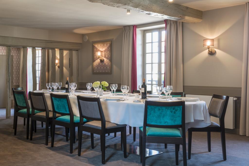 Hotel Aux Vieux Remparts, The Originals Relais Provins Esterno foto