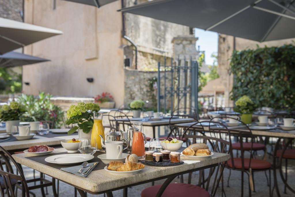Hotel Aux Vieux Remparts, The Originals Relais Provins Esterno foto